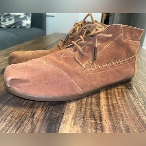 Toms Brown Suede Tribal Boots Women’s Size 10